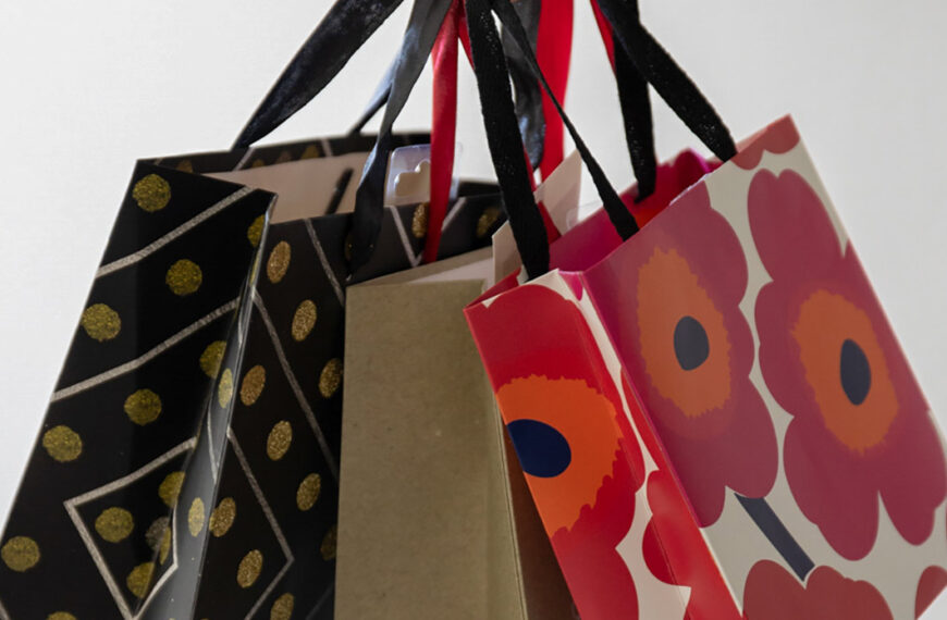 Gifts and social expectations